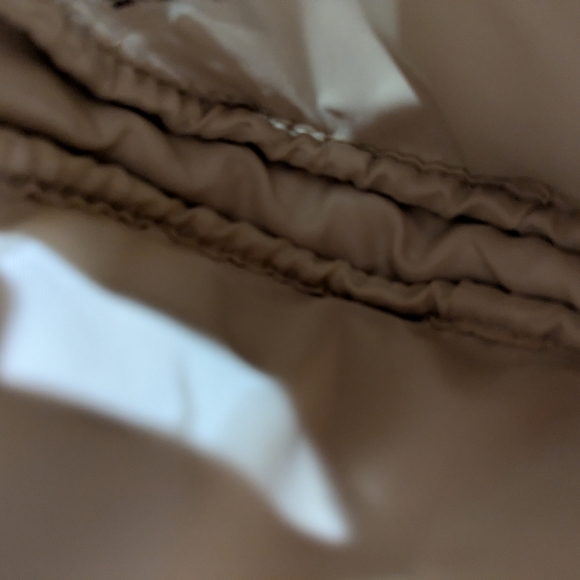 MAC Cosmetics Gold Textured Women's Bag - Picture 6 of 8